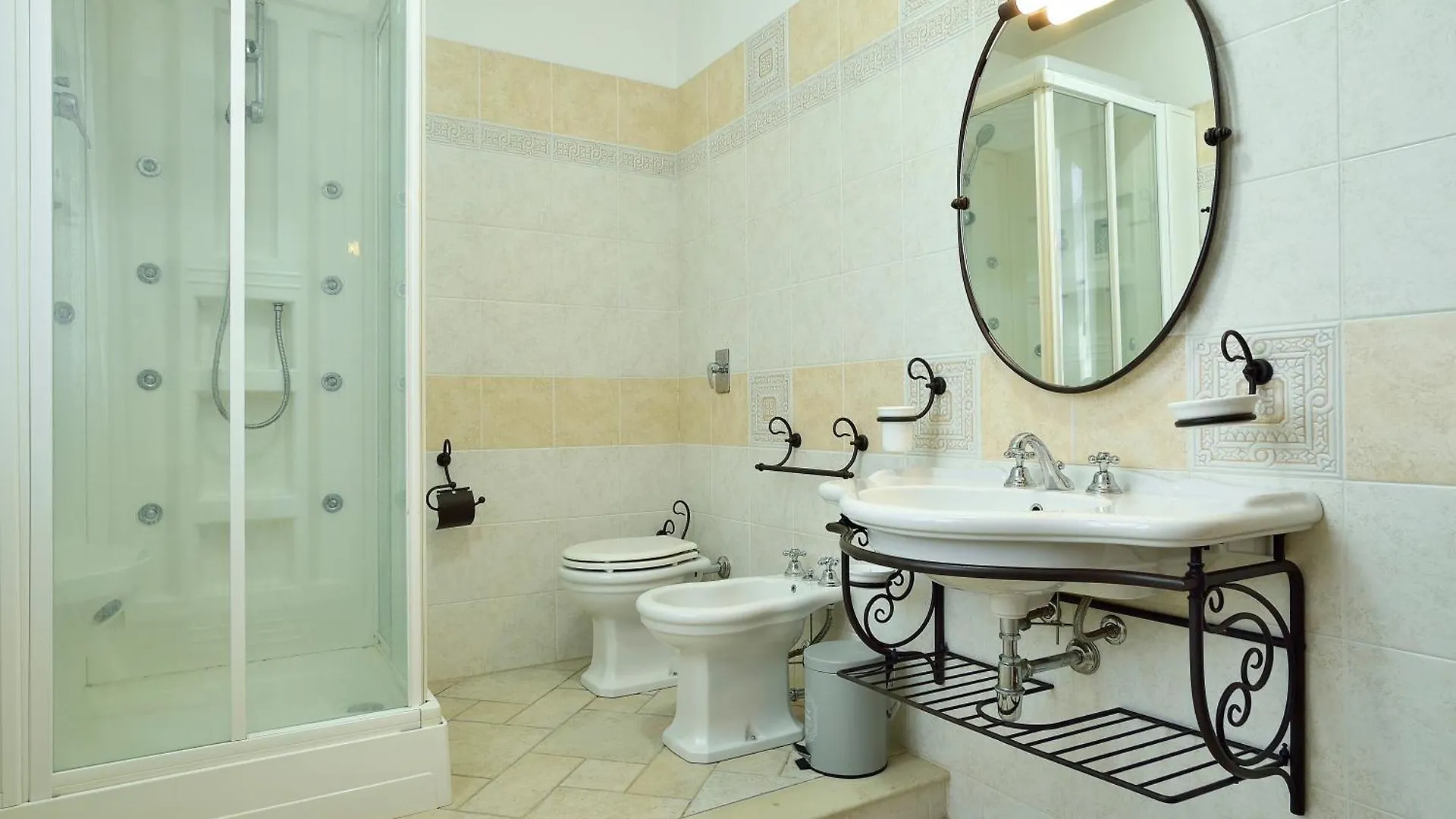 Villa Del Colle Con Piscina Privata Испика Италия