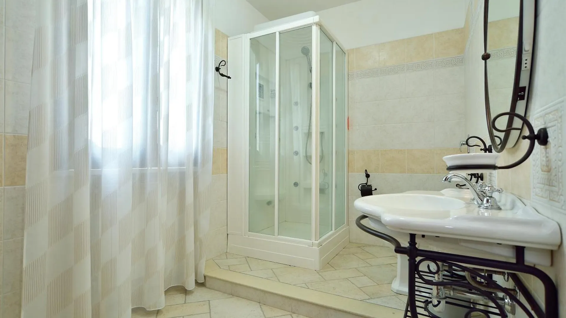 Villa Del Colle Con Piscina Privata Испика